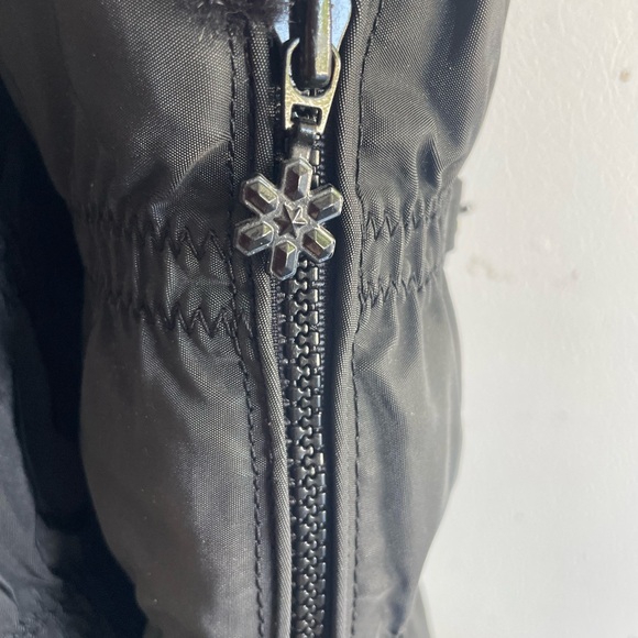 New Tags On! SKYR black nylon, thermolite snow boot size 8M - Picture 3 of 8